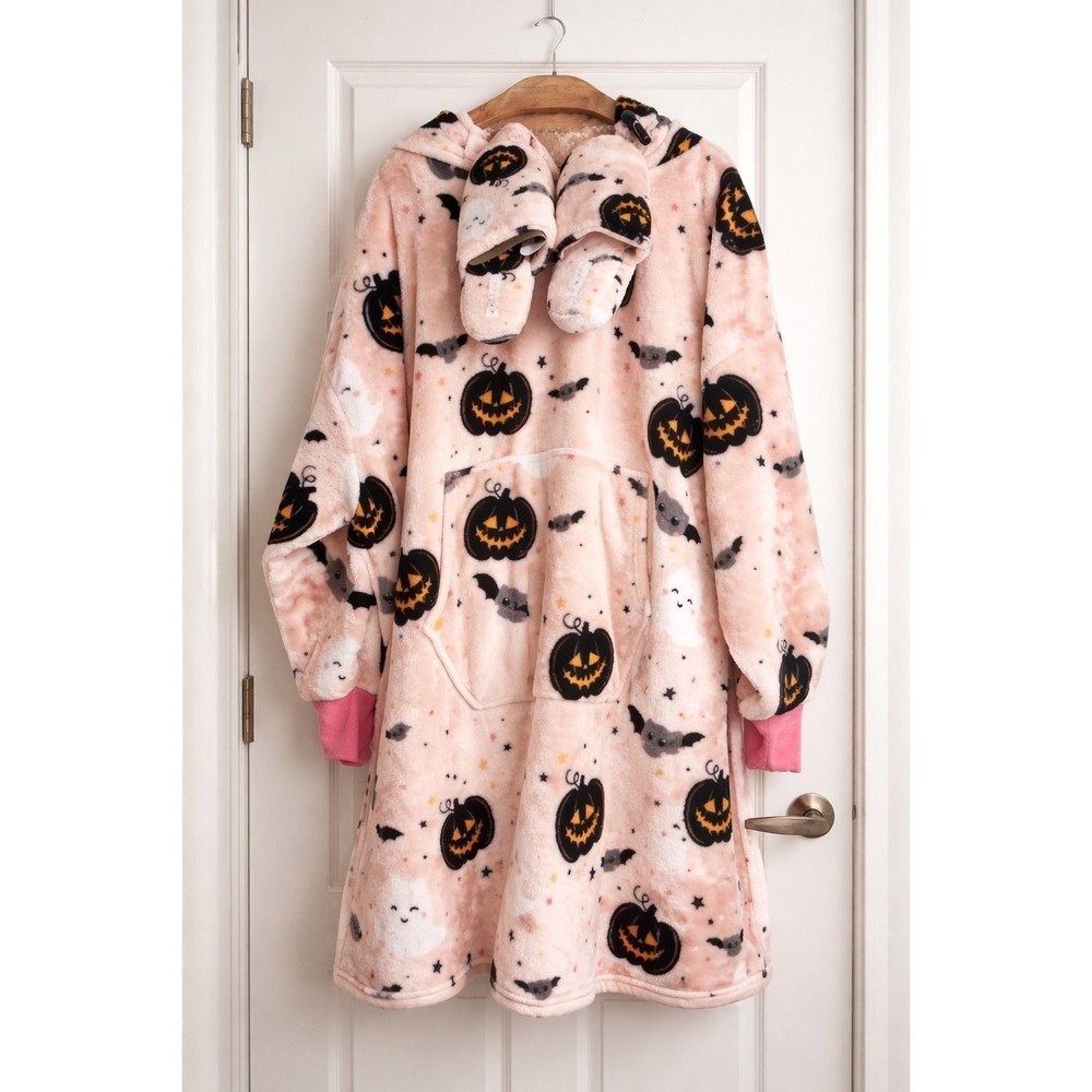 Cupcakes and Cashmere Halloween Oversized Hoodie and Slipper Set Pink Medium 7/8